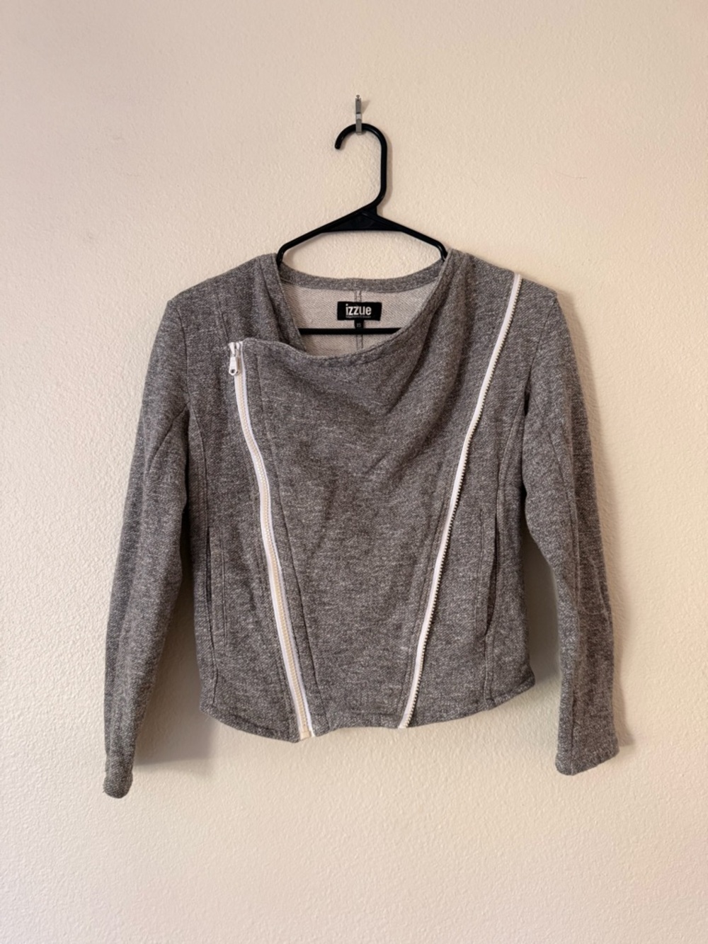 Izzue Women's Gray Asymmetric Zip Knit Jacket